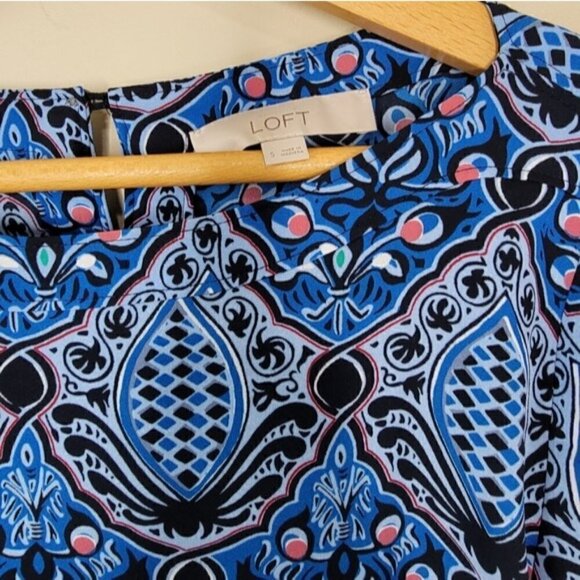 LOFT | Blue Pink Print Blouse Womens Small Keyhole Back Office - Picture 4 of 6